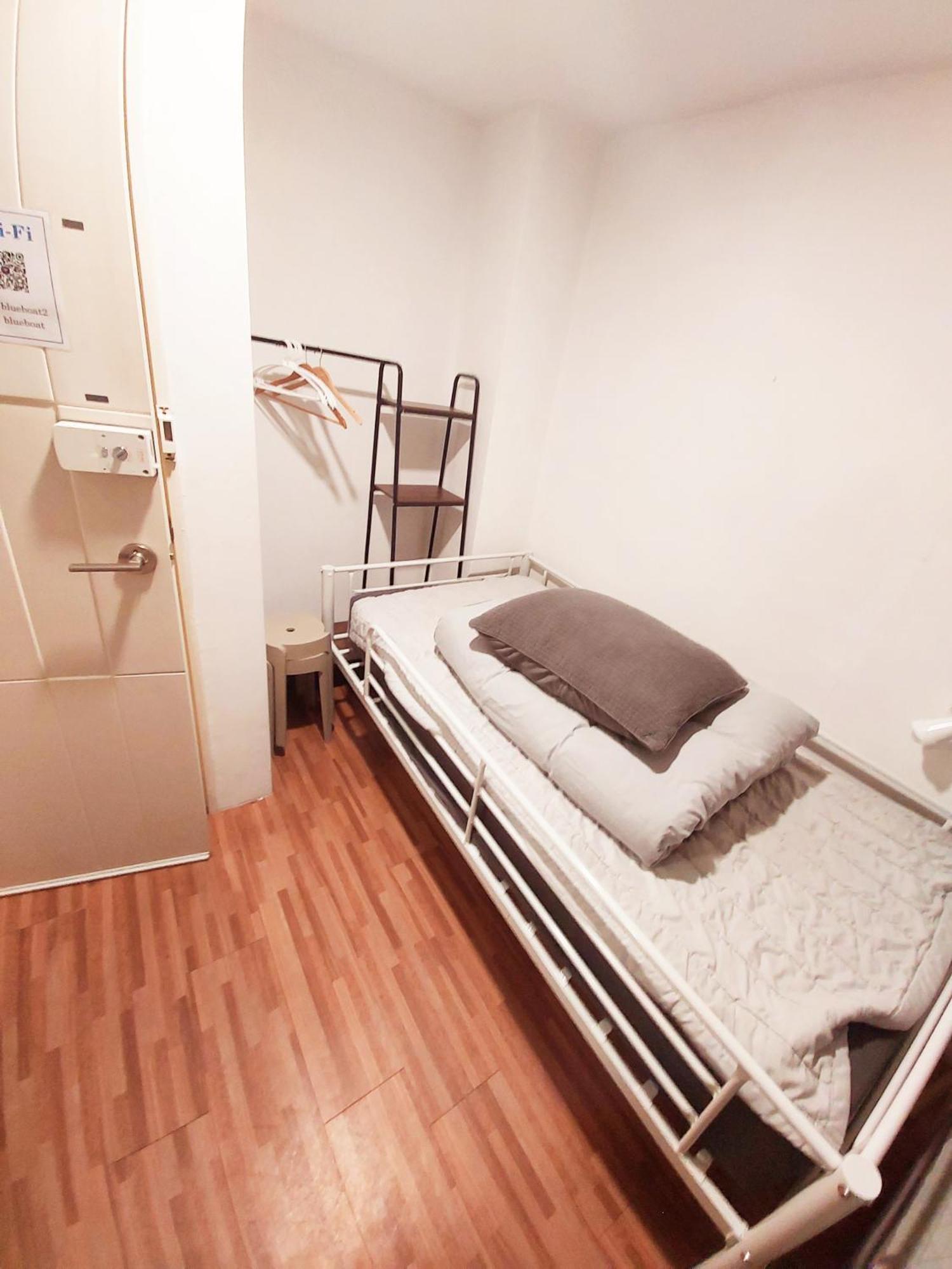 Blue Boat Hostel Myeongdong Seoul Bagian luar foto