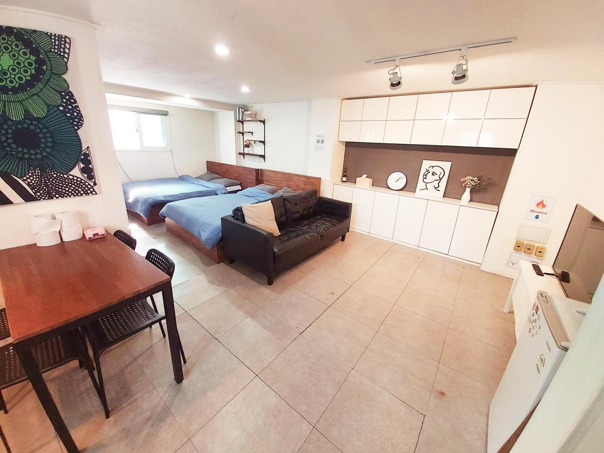 Blue Boat Hostel Myeongdong Seoul Bagian luar foto