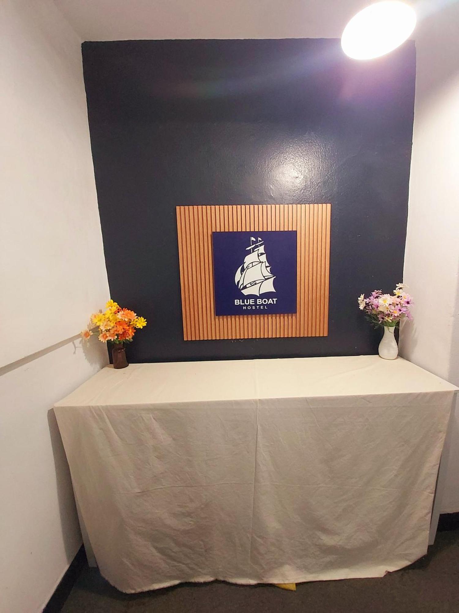 Blue Boat Hostel Myeongdong Seoul Bagian luar foto